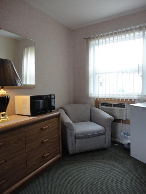 Hipwell'S Motel Fonthill Esterno foto